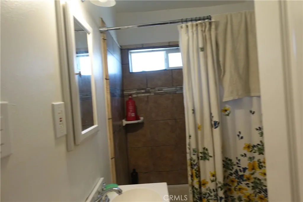 622 W 2nd Street, San Pedro, California 90731 home-pic-32