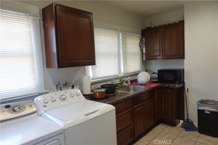 622 Laundry in the kitchen