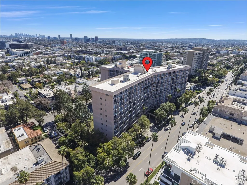 100 S Doheny Drive 315, Los Angeles, California 90048 home-pic-14