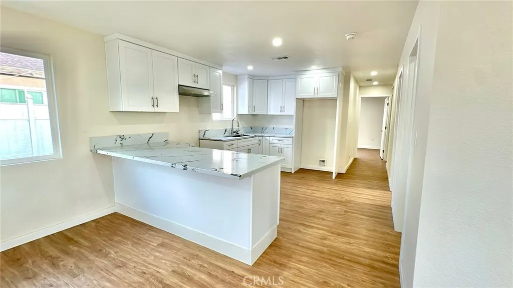 508 508 W Pear, Compton, California 90222 home-pic-4