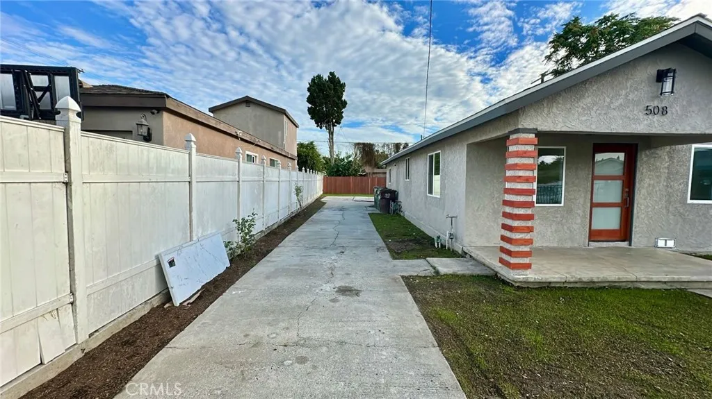 508 508 W Pear, Compton, California 90222 home-pic-13