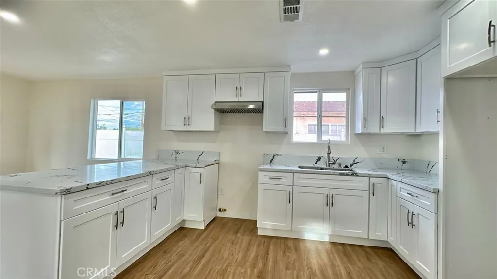508 508 W Pear, Compton, California 90222 home-pic-5
