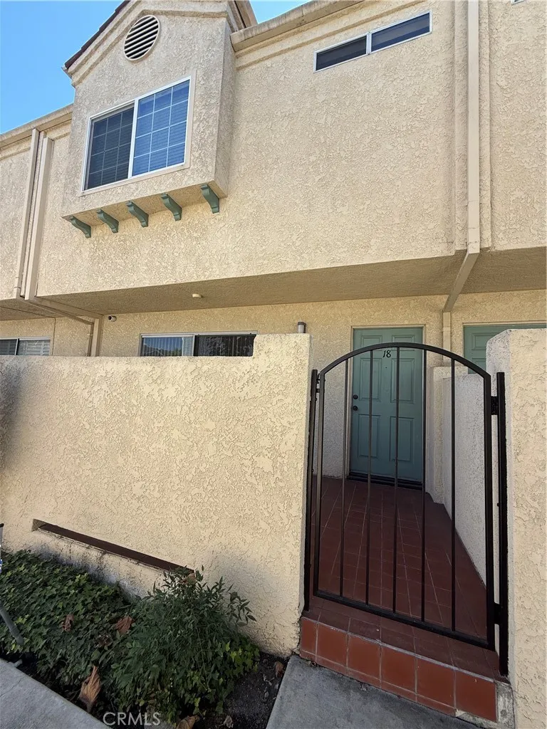 401 W 220th home-pic-3