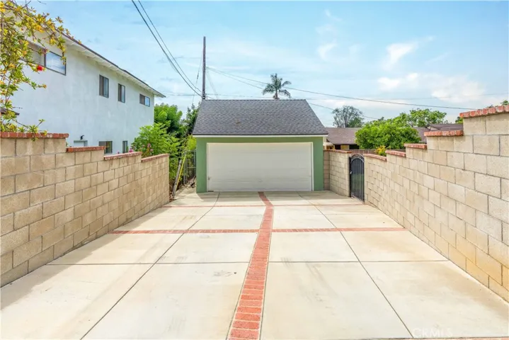 8102 Elden Avenue, Whittier, California 90605