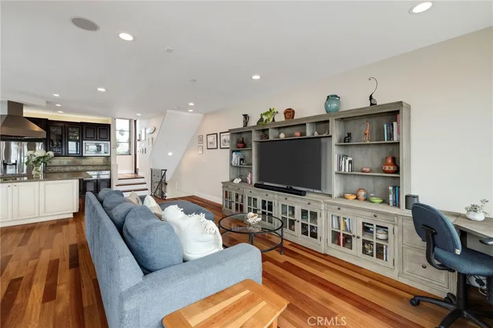 1724 Esplanade C, Redondo Beach, California 90277