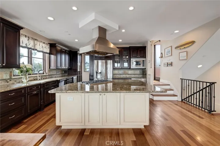 1724 Esplanade C, Redondo Beach, California 90277