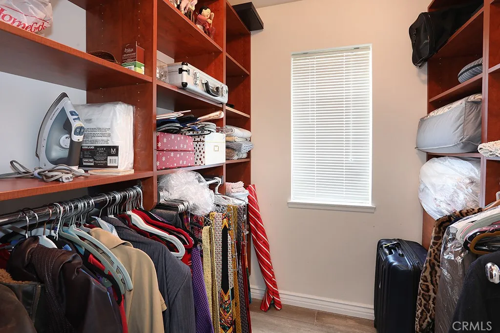 1800 Yermo Place, Fullerton, California 92833 home-pic-17