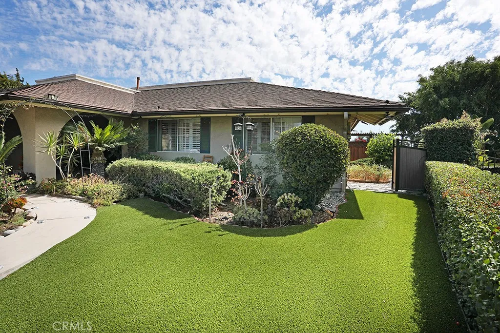 1800 Yermo Place, Fullerton, California 92833 home-pic-2