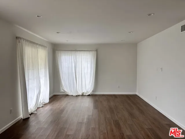 1104 S Hudson Avenue, Los Angeles, California 90019