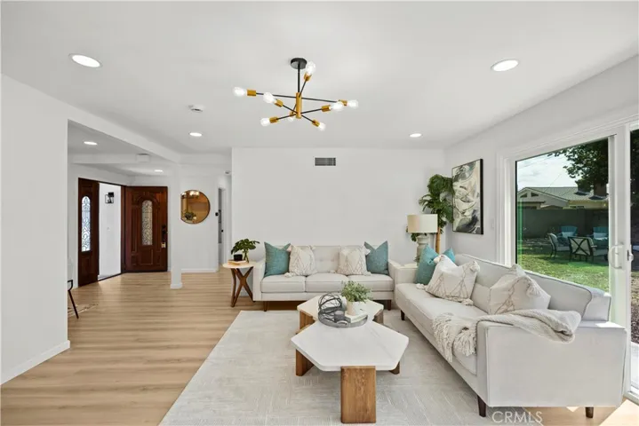 6598 Longfellow Dr, Buena Park, California 90620