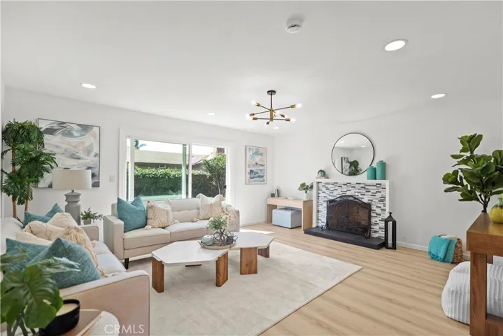 6598 Longfellow Dr, Buena Park, California 90620