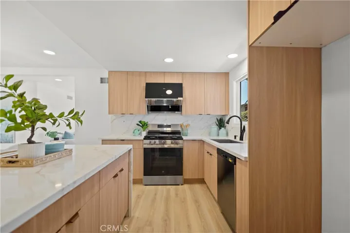 6598 Longfellow Dr, Buena Park, California 90620
