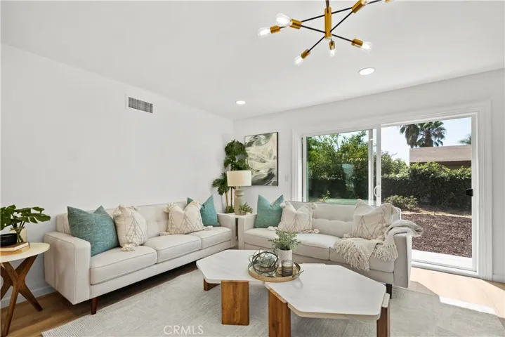 6598 Longfellow Dr, Buena Park, California 90620