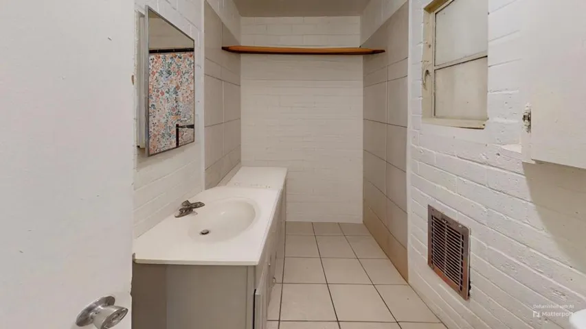 73760-Rancho-Rd-Unit-2-Bathroom-Defurnis