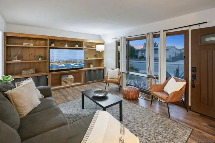 4407 Dakota Drive, San Diego, California 92117