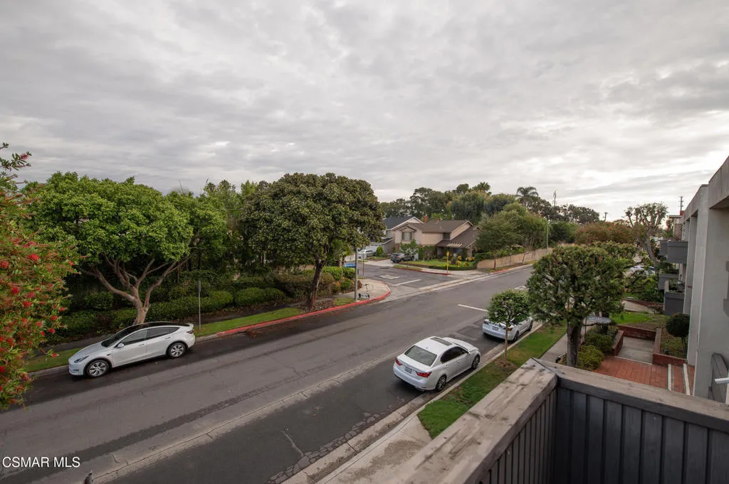 5300 Fairview Boulevard 25, Los Angeles, California 90056 home-pic-20