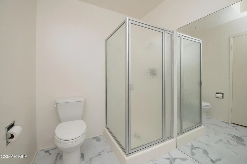 5300 Fairview Boulevard 25, Los Angeles, California 90056 home-pic-16