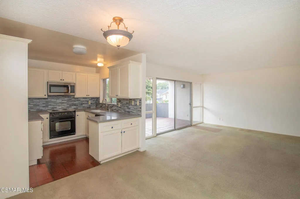 5300 Fairview Boulevard 25, Los Angeles, California 90056 home-pic-7