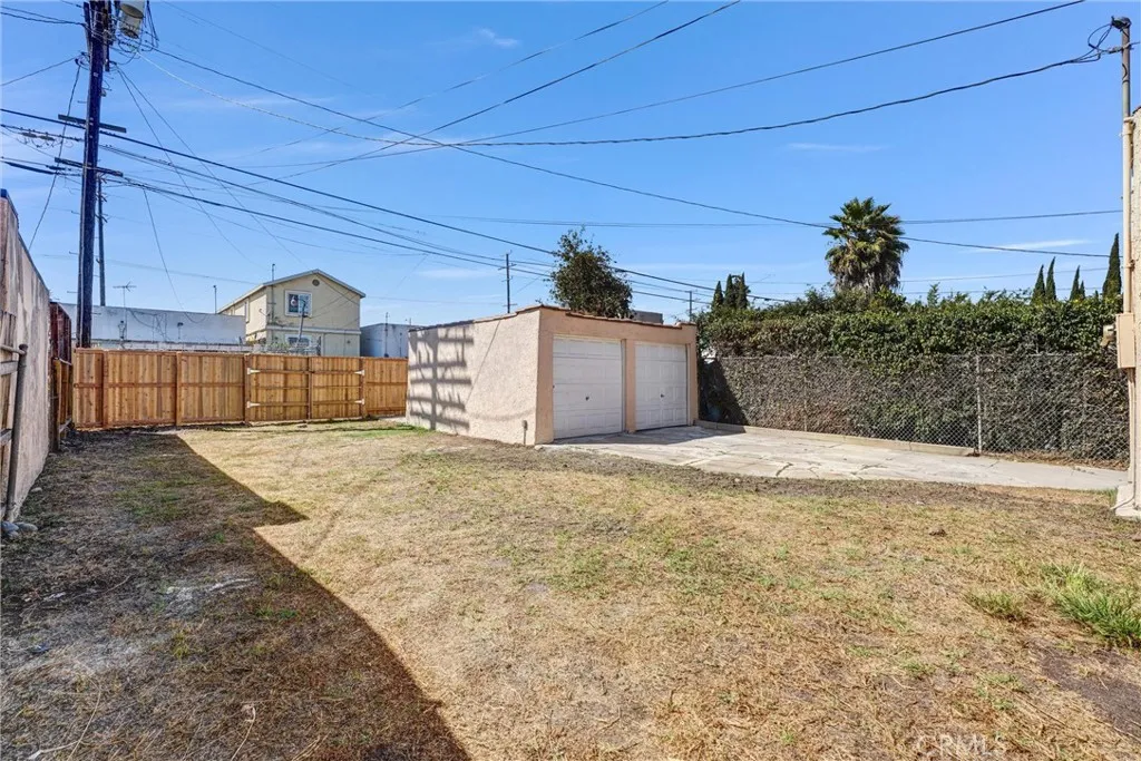 8943 S Hobart, Los Angeles, California 90047 home-pic-24
