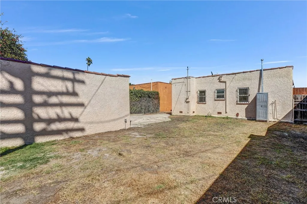 8943 S Hobart, Los Angeles, California 90047 home-pic-25