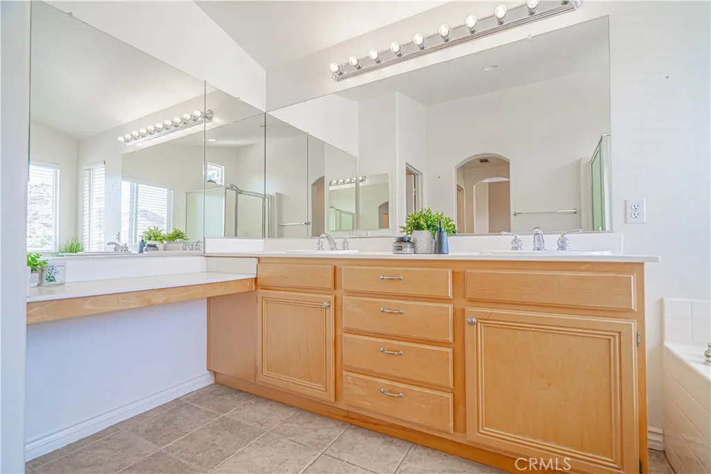 28720 28720 Red Rock, Castaic, California 91384 home-pic-24