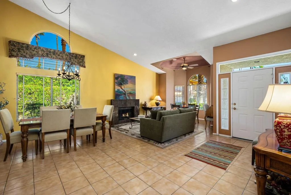 407 Cypress Point Drive, Palm Desert, California 92211 home-pic-11