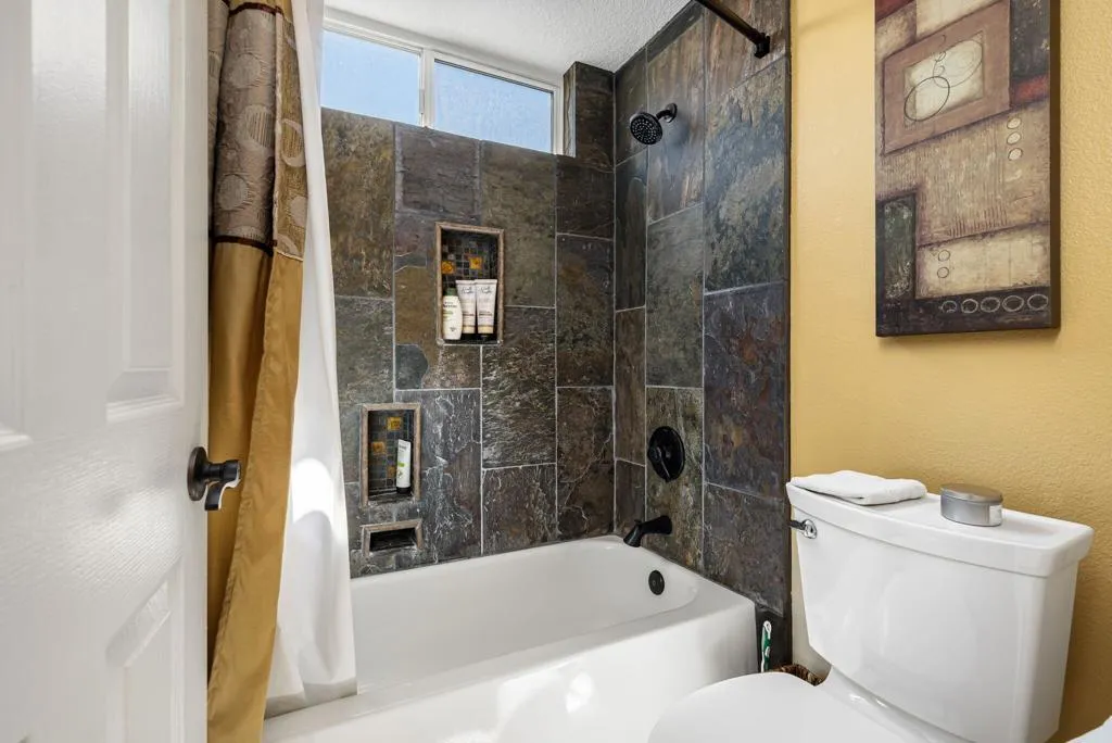 407 Cypress Point Drive, Palm Desert, California 92211 home-pic-49