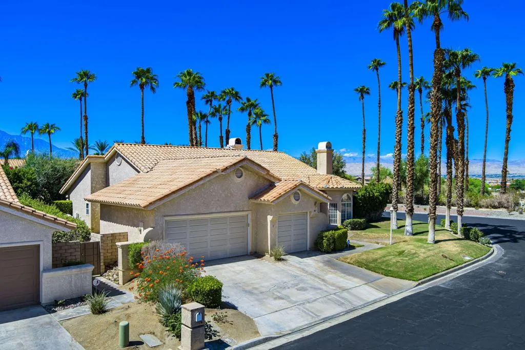 407 Cypress Point Drive, Palm Desert, California 92211 home-pic-2