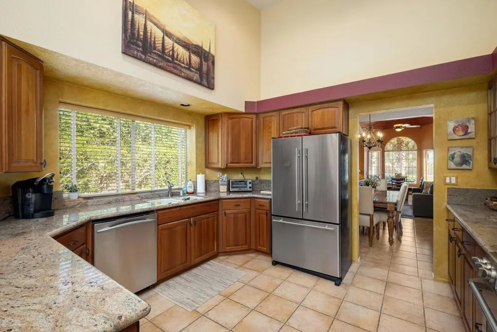 407 Cypress Point Drive, Palm Desert, California 92211 home-pic-25
