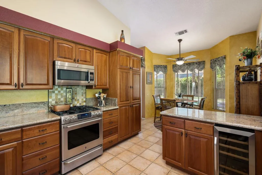 407 Cypress Point Drive, Palm Desert, California 92211 home-pic-29