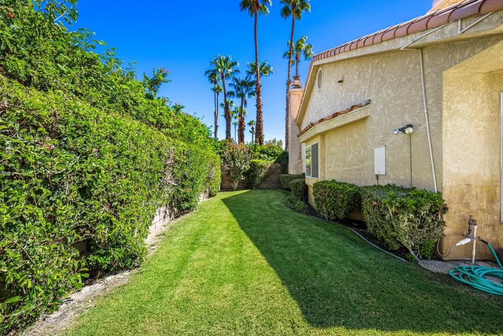 407 Cypress Point Drive, Palm Desert, California 92211 home-pic-33