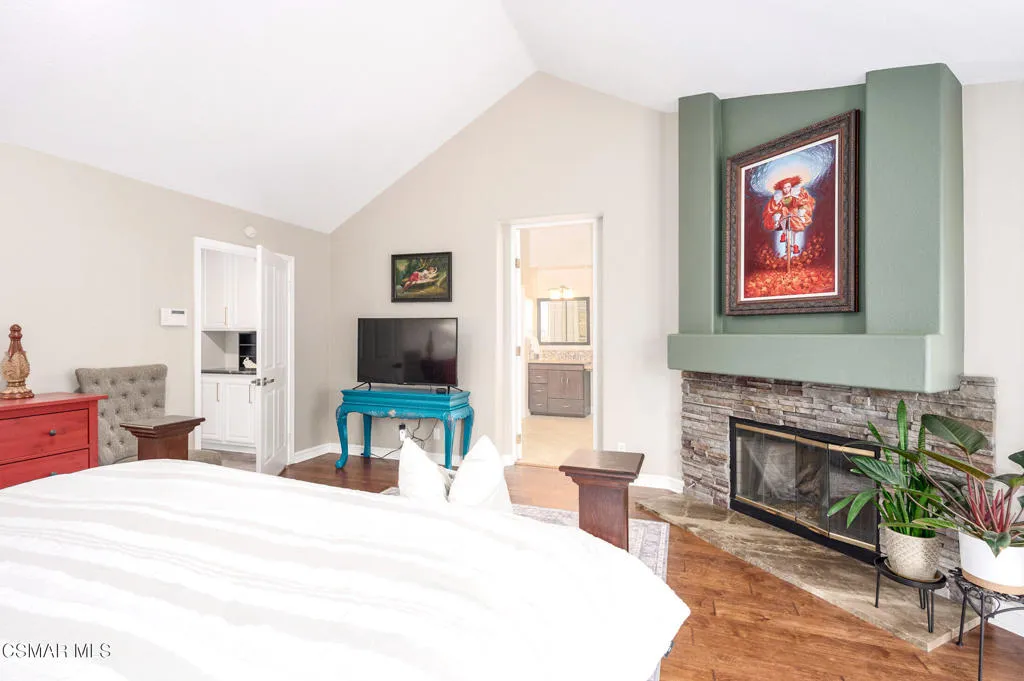 5567 Spring Hill Court, Westlake Village, California 91362 home-pic-38