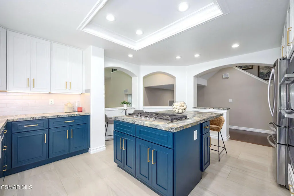 5567 Spring Hill Court, Westlake Village, California 91362 home-pic-12