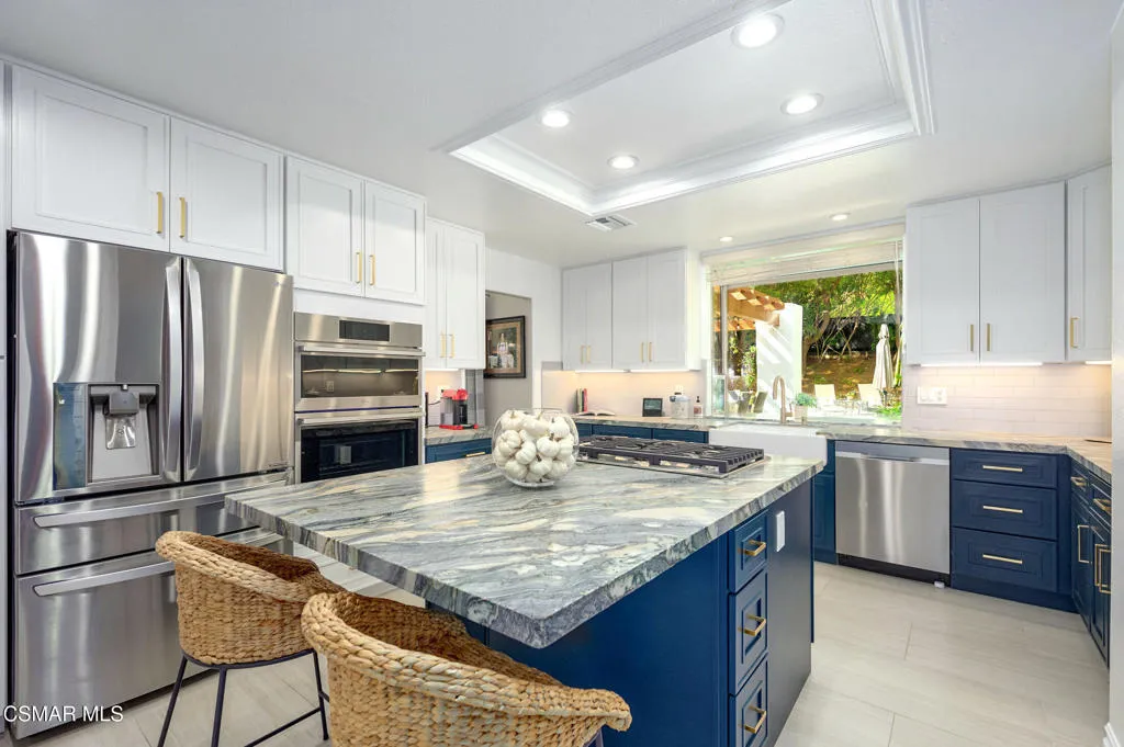 5567 Spring Hill Court, Westlake Village, California 91362 home-pic-11