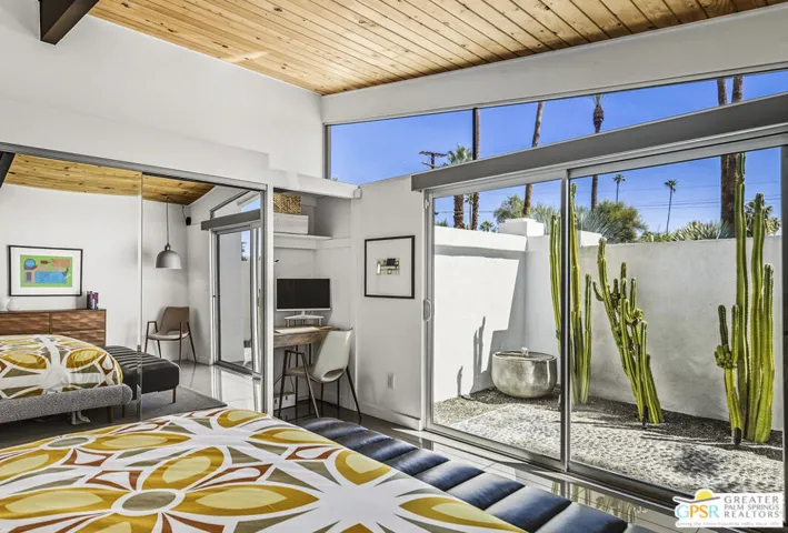 963 N Via Monte Vista, Palm Springs, California 92262