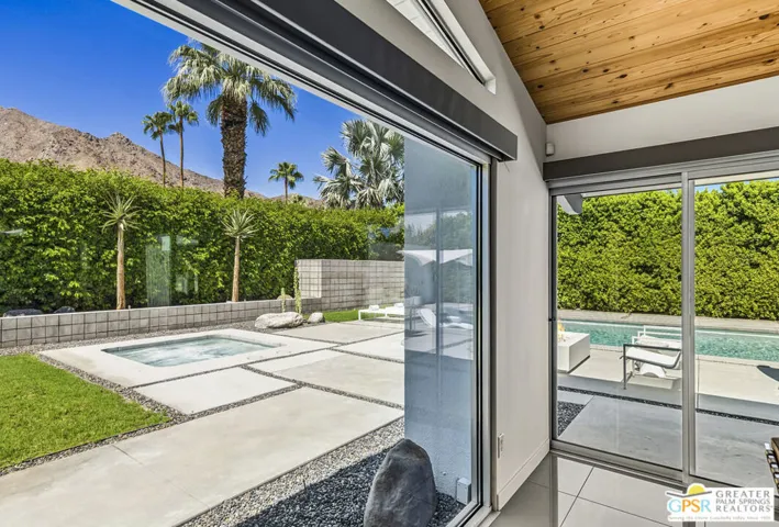 963 N Via Monte Vista, Palm Springs, California 92262