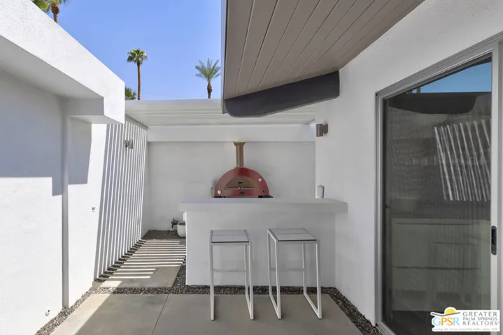 963 N Via Monte Vista, Palm Springs, California 92262