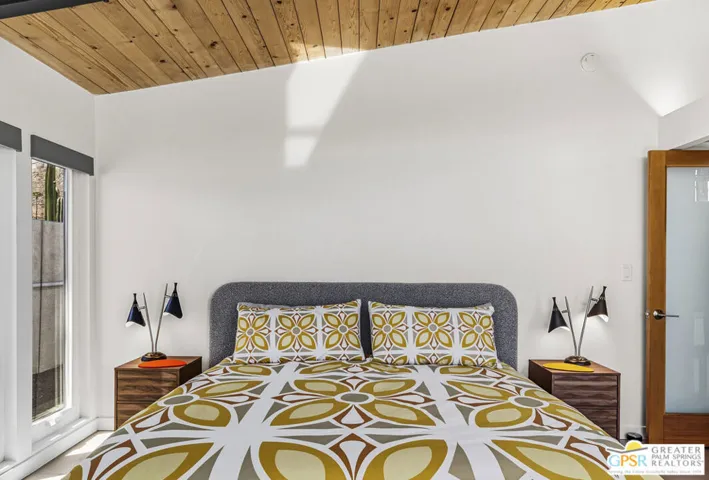963 N Via Monte Vista, Palm Springs, California 92262