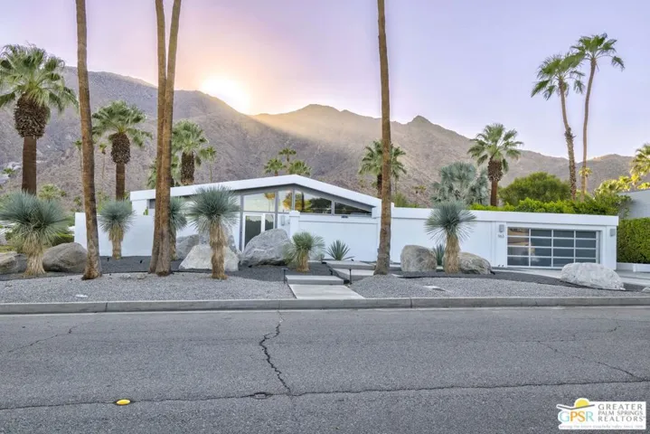 963 N Via Monte Vista, Palm Springs, California 92262
