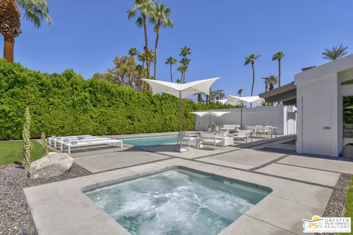 963 N Via Monte Vista, Palm Springs, California 92262