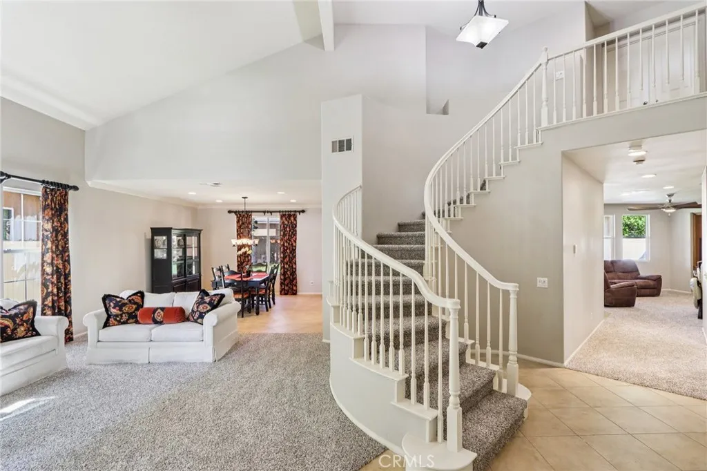 34213 Clovis Way, Wildomar, California 92595 home-pic-2