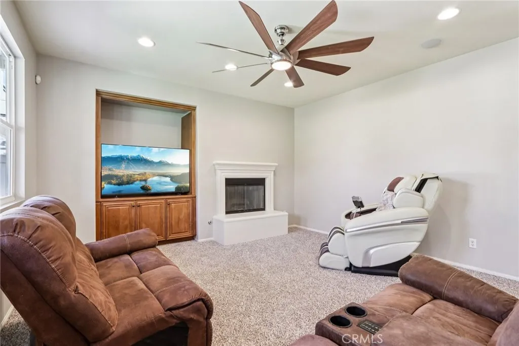 34213 Clovis Way, Wildomar, California 92595 home-pic-12