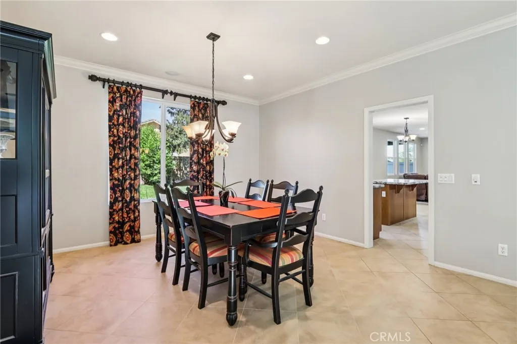 34213 Clovis Way, Wildomar, California 92595 home-pic-5