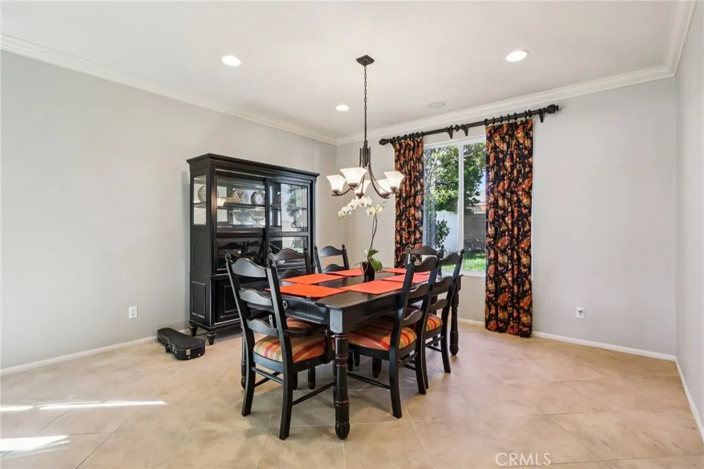 34213 Clovis Way, Wildomar, California 92595 home-pic-4