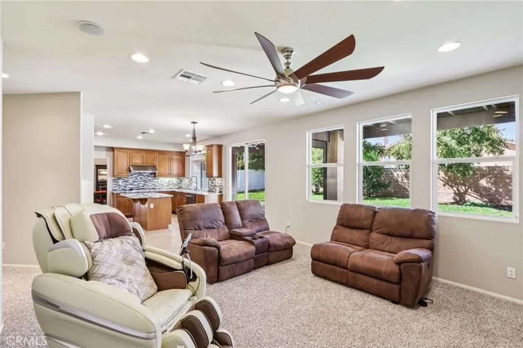 34213 Clovis Way, Wildomar, California 92595 home-pic-11