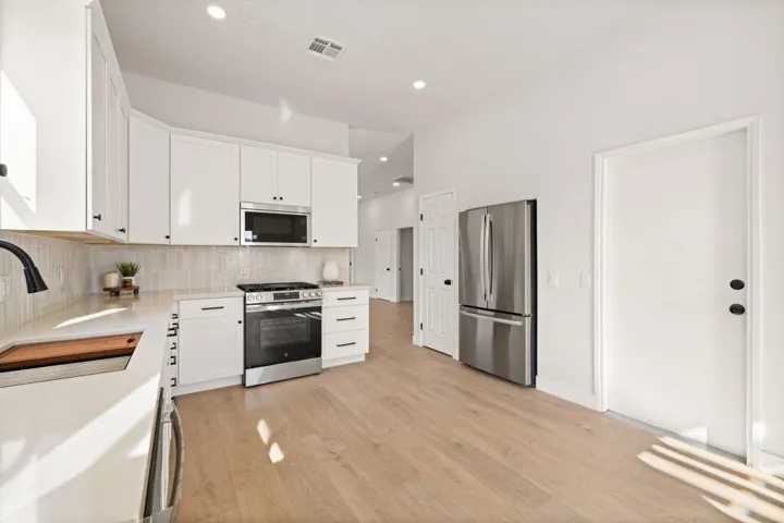 63-web-or-mls-2H8A0331