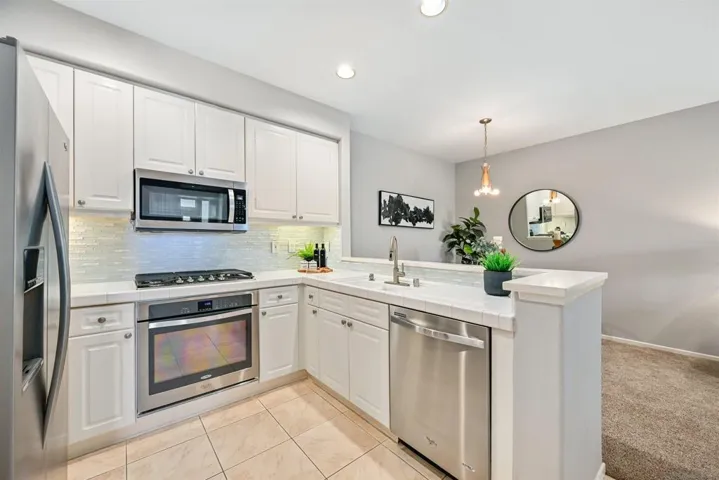 10756 Sabre Hill Dr 265, San Diego, California 92128
