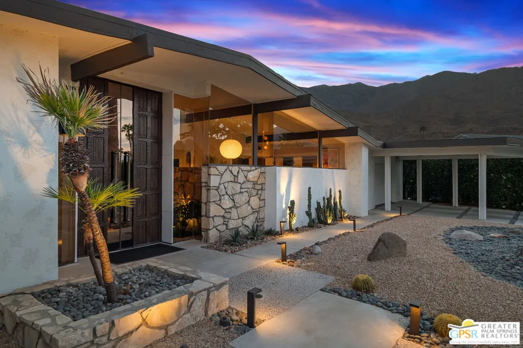 2455 S Via Lazo, Palm Springs, California 92264 home-pic-32