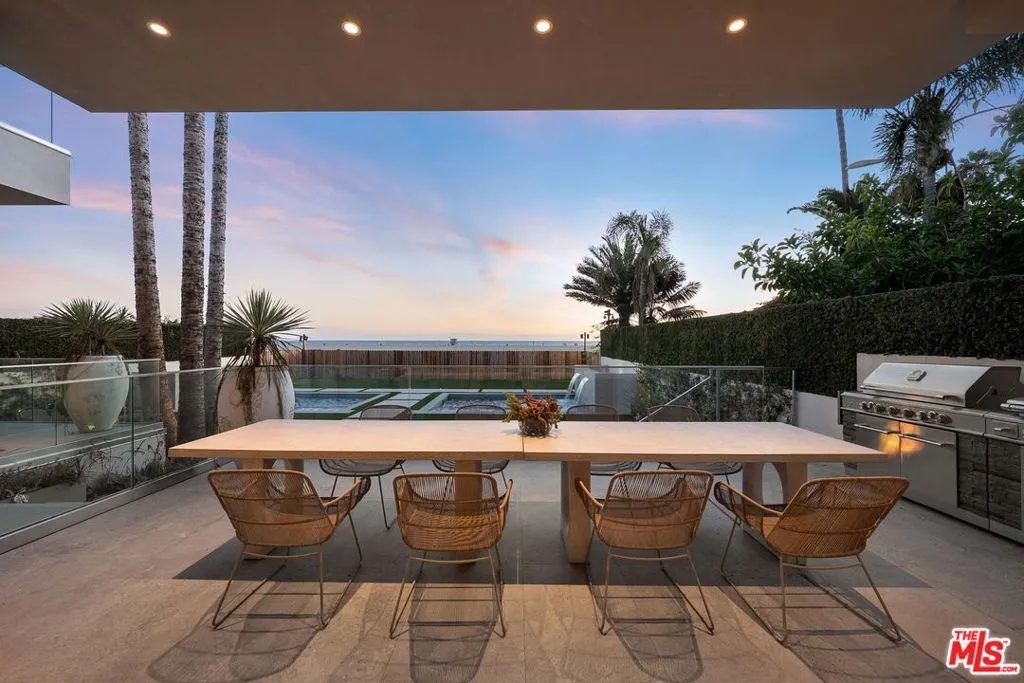 938 Palisades Beach Road, Santa Monica, California 90403 home-pic-40
