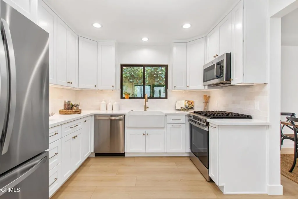 3015 Henrietta Avenue, La Crescenta, California 91214 home-pic-0